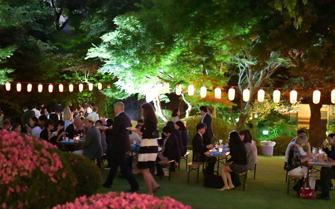 Imagini pentru garden party